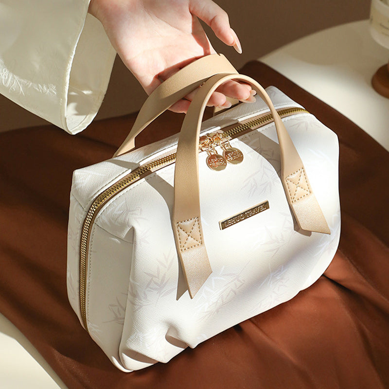 Professional Women's Large Capacity Makeup Organizer